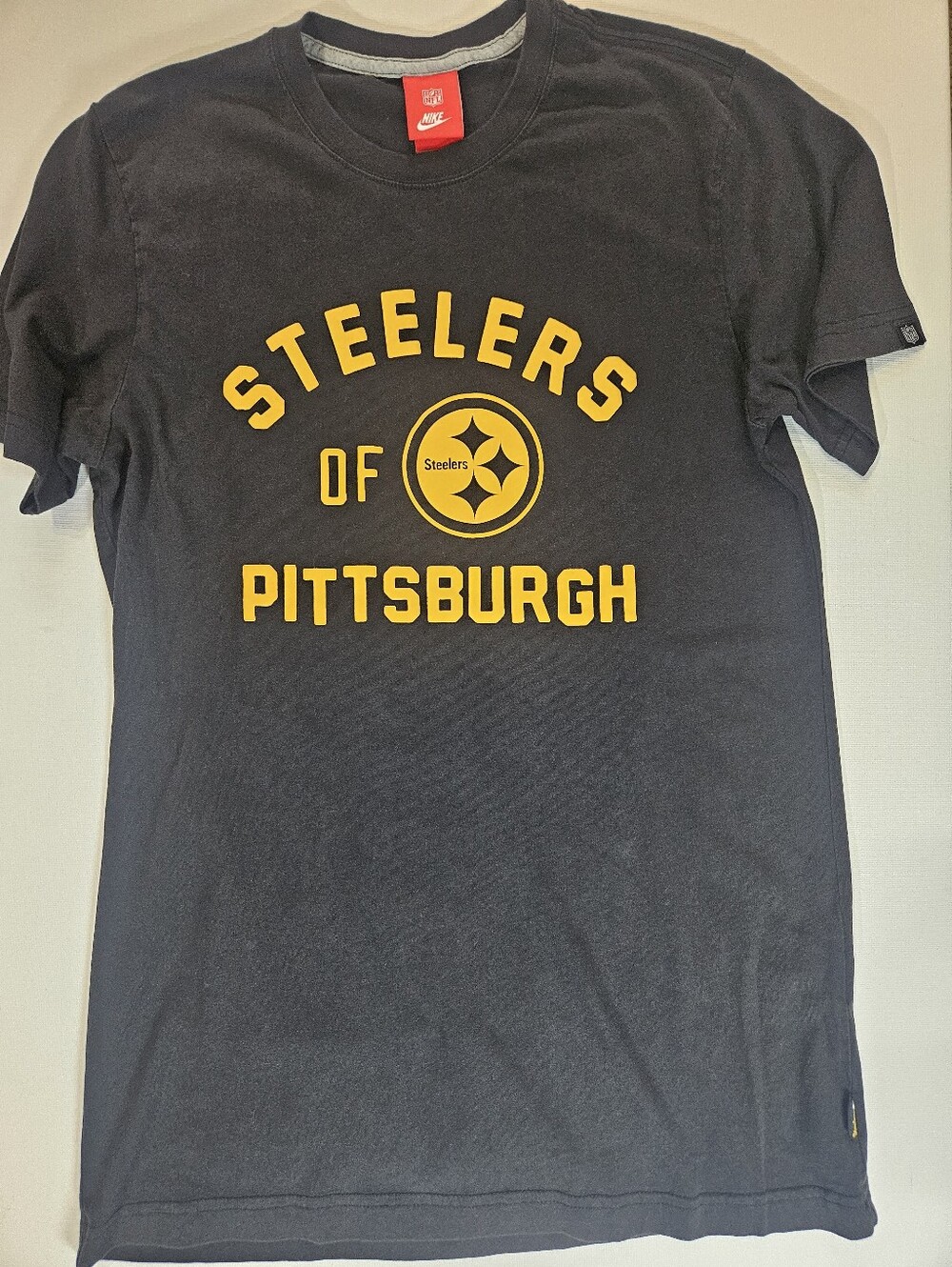 Nike NFL Pittsburgh Steelers T-Shirt Mens Large Black Gold Spellout Logo Tee